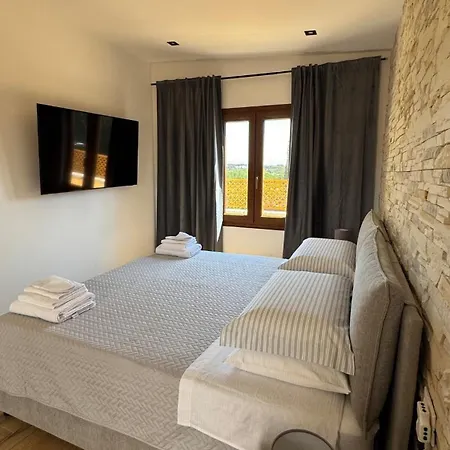 Aeterna 2 Apartment